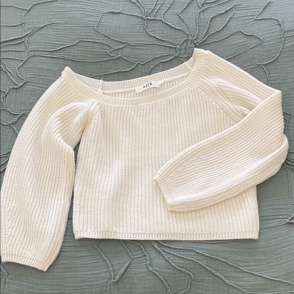 ASTR The Label off the shoulder sweater